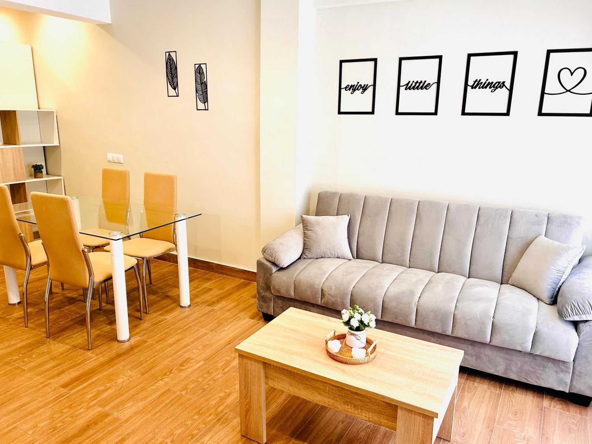 Plaza De Andalucia Con Parking Apartment *